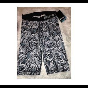 Nike Pro  Training ( Capri )